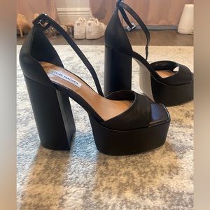Steve Madden Platform heels